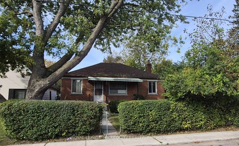Photo 1 at 228 South Woodrow Boulevard, Cliffside, Toronto