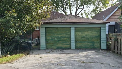 Photo 4 at 228 South Woodrow Boulevard, Cliffside, Toronto