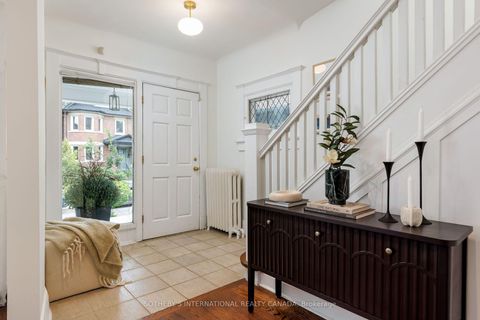 Photo 1 at 126 Hilton Avenue, Casa Loma, Toronto