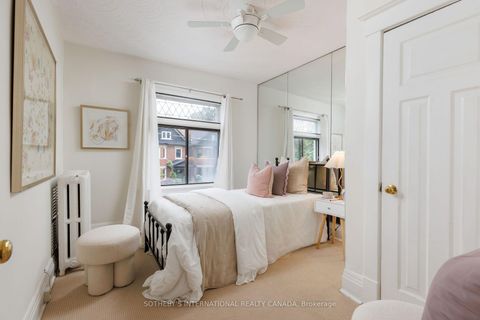 Photo 18 at 126 Hilton Avenue, Casa Loma, Toronto