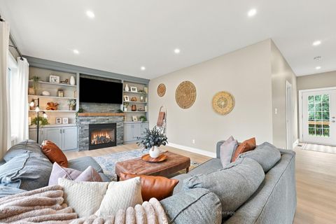 Photo 16 at 968 Metro Road N, Historic Lakeshore Communities, Georgina