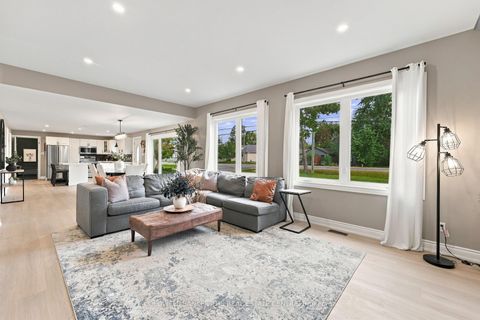Photo 19 at 968 Metro Road N, Historic Lakeshore Communities, Georgina