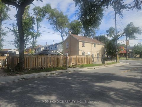 Photo 2 at 1232 Jane Street, Mount Dennis, Toronto