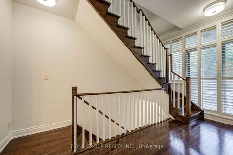 Photo 9 at TH 8 - 761 Bay Street, Bay Street Corridor, Toronto