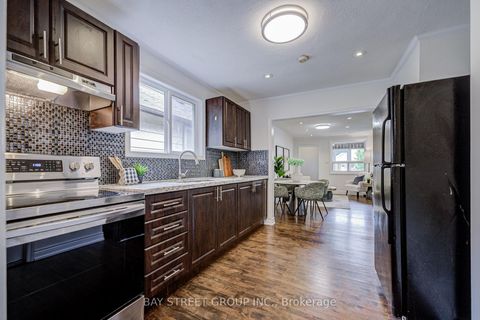 Photo 18 at 7 Emmott Avenue, Oakridge, Toronto
