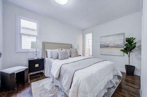 Photo 19 at 7 Emmott Avenue, Oakridge, Toronto