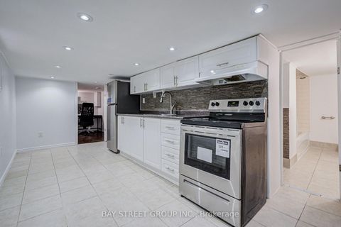 Photo 33 at 7 Emmott Avenue, Oakridge, Toronto