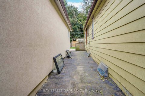 Photo 45 at 7 Emmott Avenue, Oakridge, Toronto