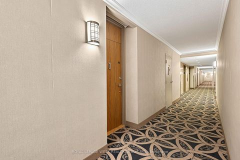 Photo 11 at 413 - 240 Scarlett Road W, Smythe, Toronto