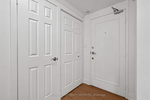 Photo 12 at 413 - 240 Scarlett Road W, Smythe, Toronto
