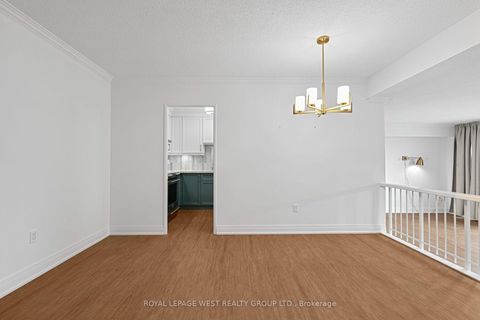 Photo 15 at 413 - 240 Scarlett Road W, Smythe, Toronto