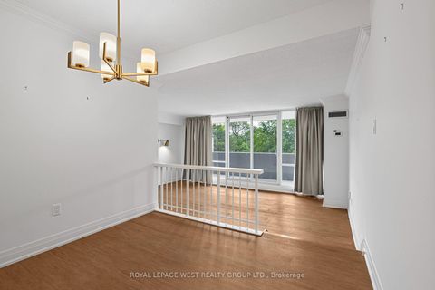 Photo 16 at 413 - 240 Scarlett Road W, Smythe, Toronto