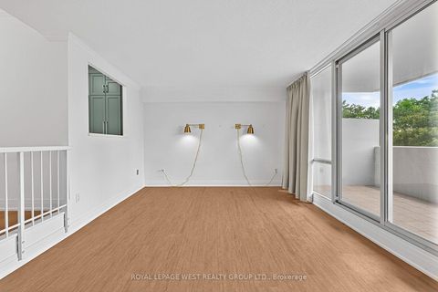 Photo 18 at 413 - 240 Scarlett Road W, Smythe, Toronto