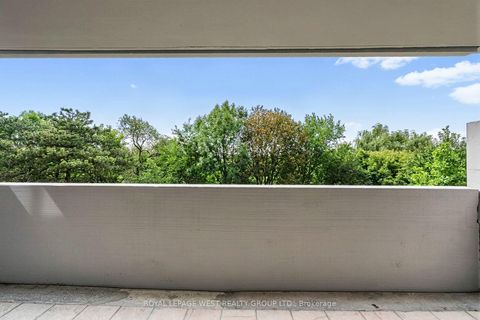 Photo 46 at 413 - 240 Scarlett Road W, Smythe, Toronto