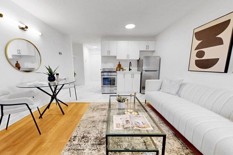Photo 3 at 315 - 123 Woodbine Avenue, The Beaches, Toronto