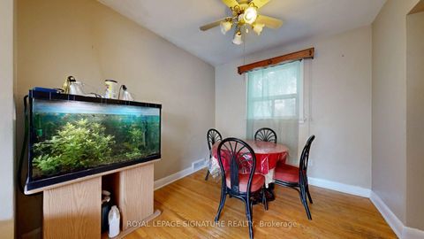 Photo 4 at 256 Ferris Road, Parkview, Toronto
