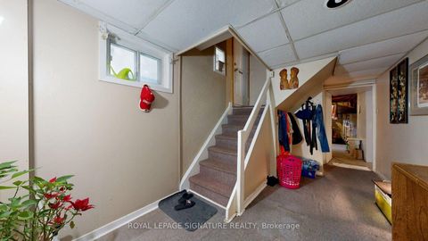 Photo 10 at 256 Ferris Road, Parkview, Toronto