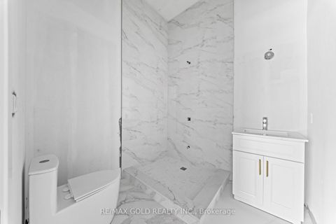 Photo 7 at 15 Mckenzie Street, Vaughan Grove, Vaughan