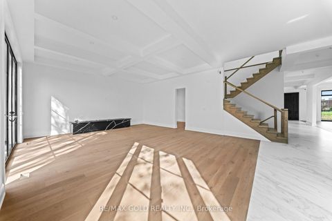 Photo 13 at 15 Mckenzie Street, Vaughan Grove, Vaughan