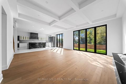 Photo 14 at 15 Mckenzie Street, Vaughan Grove, Vaughan