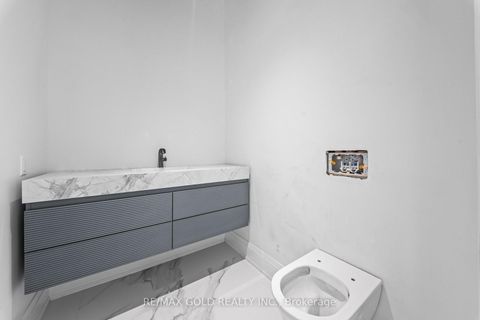 Photo 16 at 15 Mckenzie Street, Vaughan Grove, Vaughan