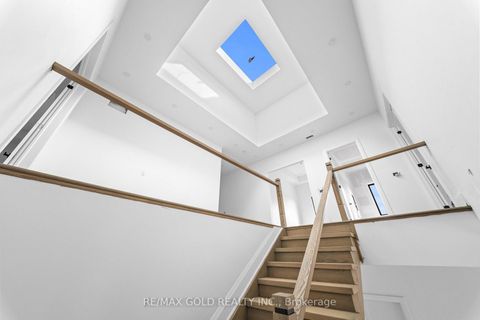 Photo 17 at 15 Mckenzie Street, Vaughan Grove, Vaughan