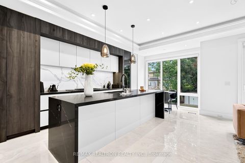 Photo 10 at 245 Patricia Avenue, Newtonbrook West, Toronto