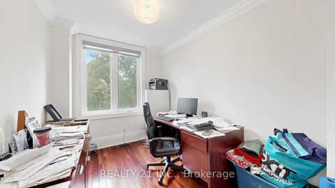 Photo 15 at 3 Stinson Circle, Parkview, Toronto
