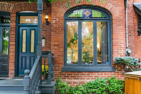 Photo 3 at 140 Spruce Street, South St. James Town, Toronto
