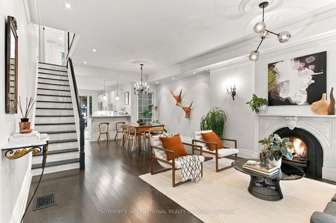 Photo 4 at 140 Spruce Street, South St. James Town, Toronto