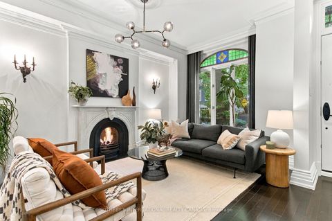 Photo 6 at 140 Spruce Street, South St. James Town, Toronto