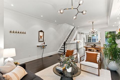 Photo 8 at 140 Spruce Street, South St. James Town, Toronto