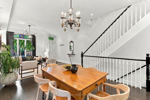 Photo 14 at 140 Spruce Street, South St. James Town, Toronto