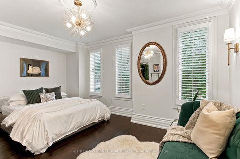 Photo 16 at 140 Spruce Street, South St. James Town, Toronto