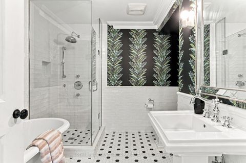 Photo 17 at 140 Spruce Street, South St. James Town, Toronto