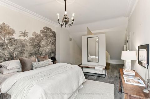 Photo 26 at 140 Spruce Street, South St. James Town, Toronto