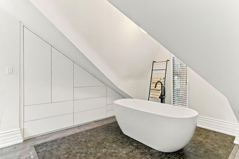 Photo 28 at 140 Spruce Street, South St. James Town, Toronto