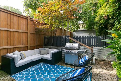 Photo 35 at 140 Spruce Street, South St. James Town, Toronto