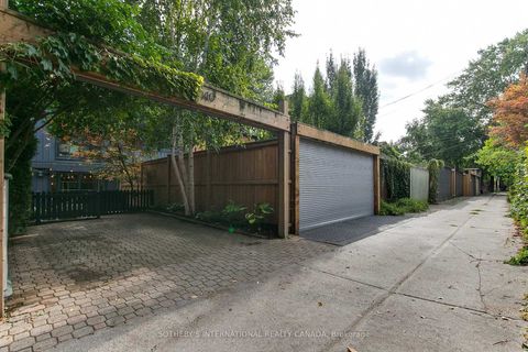 Photo 38 at 140 Spruce Street, South St. James Town, Toronto