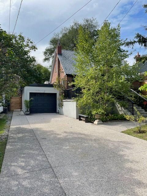 Photo 2 at 110 Lakeside Avenue, Cliffside, Toronto