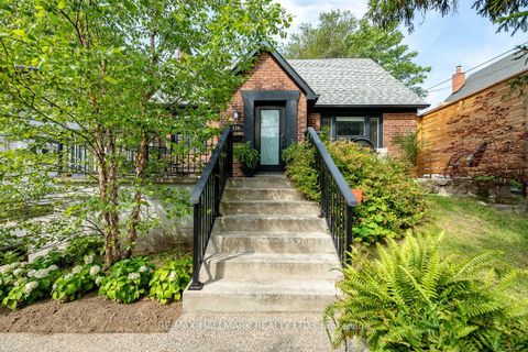 Photo 2 at 110 Lakeside Avenue, Cliffside, Toronto