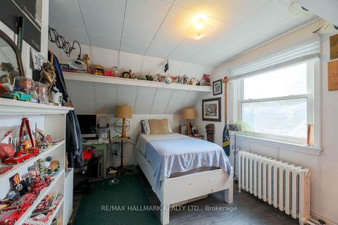 Photo 18 at 110 Lakeside Avenue, Cliffside, Toronto