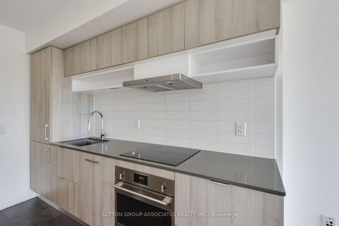 Photo 6 at 832 - 8 Hillsdale Avenue, Mount Pleasant West, Toronto