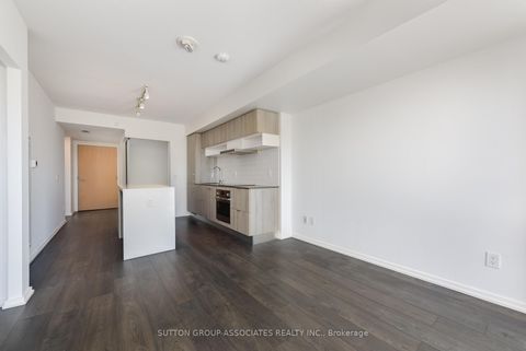 Photo 11 at 832 - 8 Hillsdale Avenue, Mount Pleasant West, Toronto