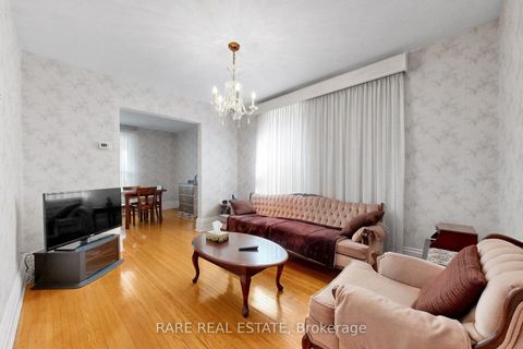 Photo 11 at 180 Atlas Avenue, Oakwood Village, Toronto