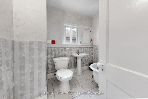 Photo 27 at 180 Atlas Avenue, Oakwood Village, Toronto