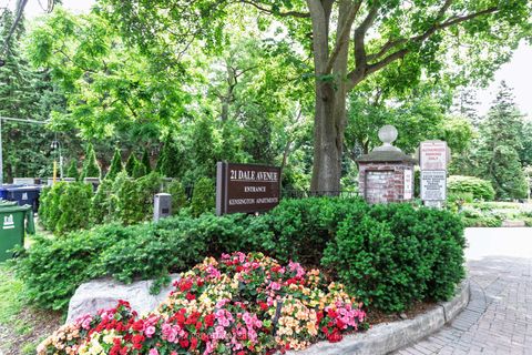 Photo 1 at 644 - 21 Dale Avenue, Moore Park, Toronto