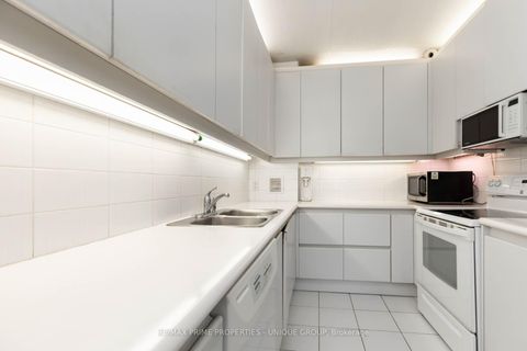 Photo 13 at 644 - 21 Dale Avenue, Moore Park, Toronto