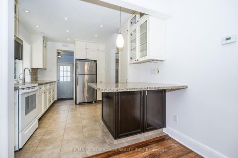 Photo 4 at 19 Strathgowan Crescent, Lawrence Park South, Toronto