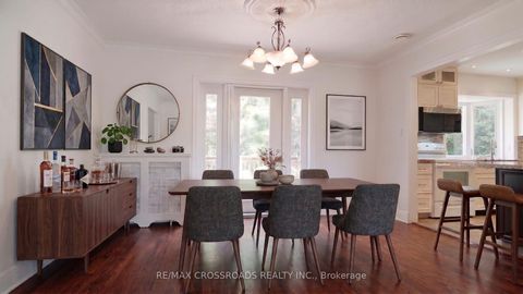 Photo 7 at 19 Strathgowan Crescent, Lawrence Park South, Toronto
